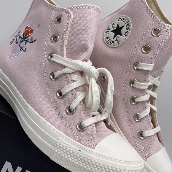 Converse WMNS CTAS HI
BARELY ROSE/VINTAGE WHITE A03740C Sneakers - Picture 7 of 16